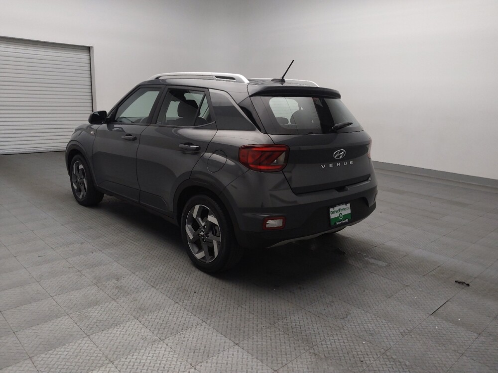 2025 Hyundai Venue in Lubbock, TX 79424 - 18124311 5