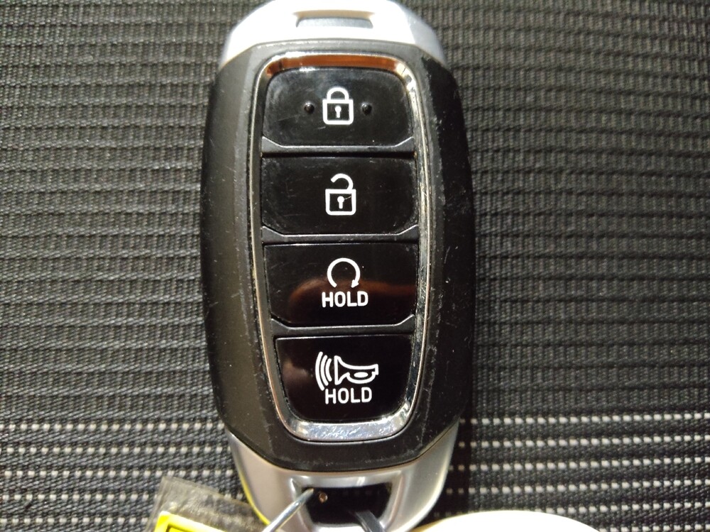 2025 Hyundai Venue in Lubbock, TX 79424 - 18124311 32