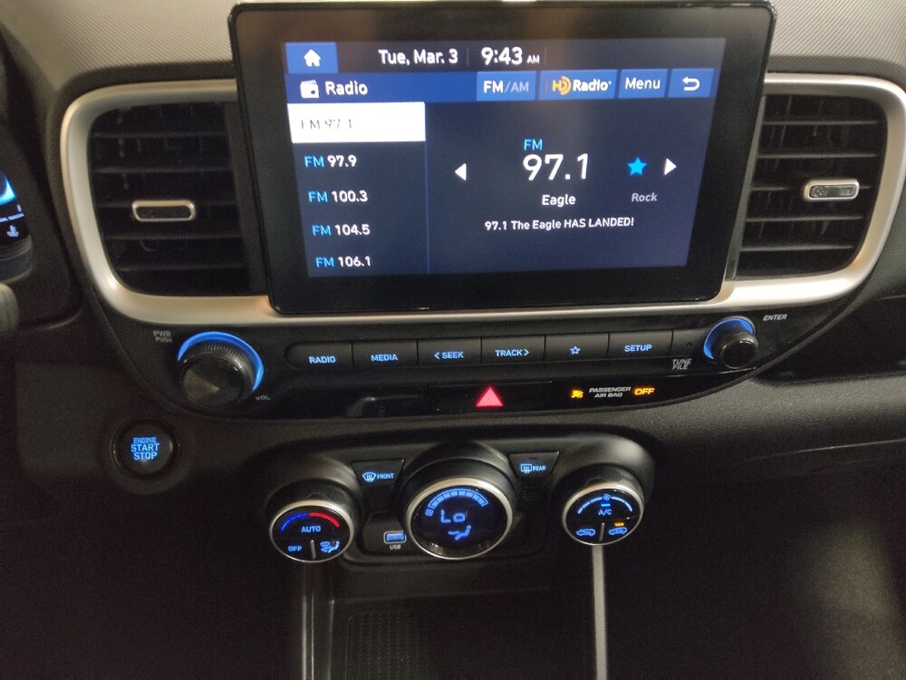 2025 Hyundai Venue in Lubbock, TX 79424 - 18124311 25