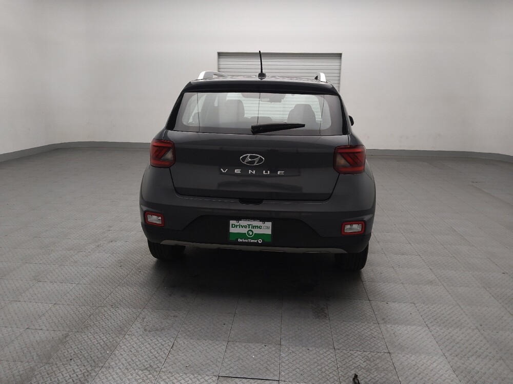 2025 Hyundai Venue in Lubbock, TX 79424 - 18124311 7