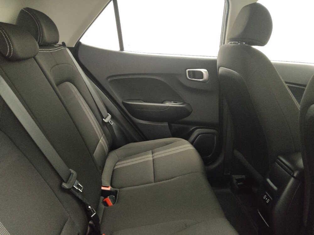 2025 Hyundai Venue in Lubbock, TX 79424 - 18124311 19