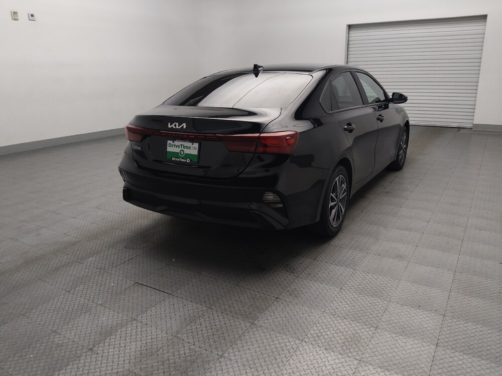 2022 Kia Forte in Arlington, TX 76011 - 18124313 9