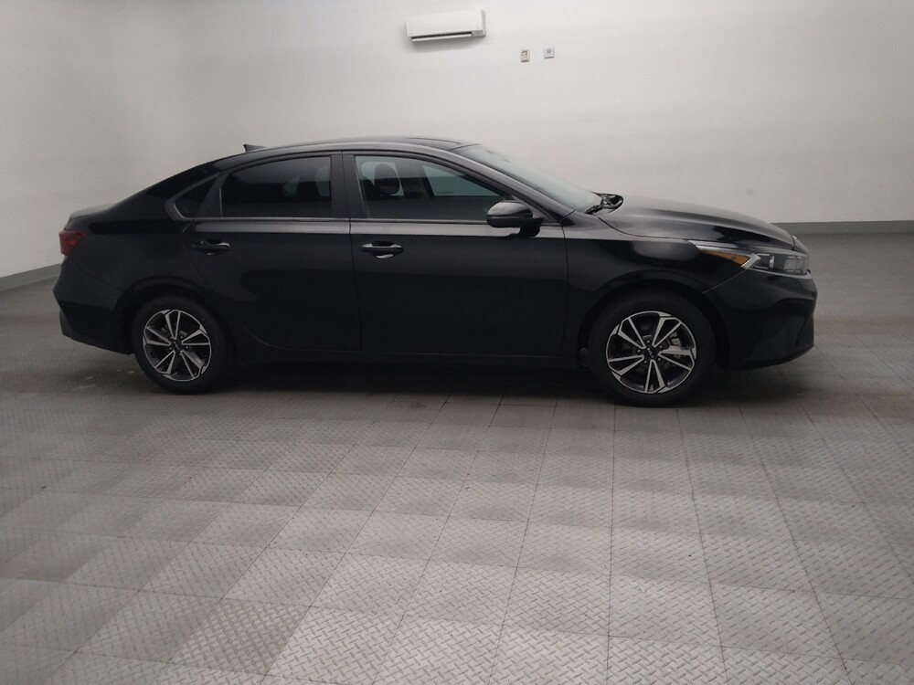2022 Kia Forte in Arlington, TX 76011 - 18124313 11