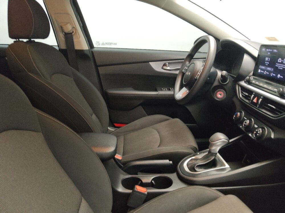 2022 Kia Forte in Arlington, TX 76011 - 18124313 21