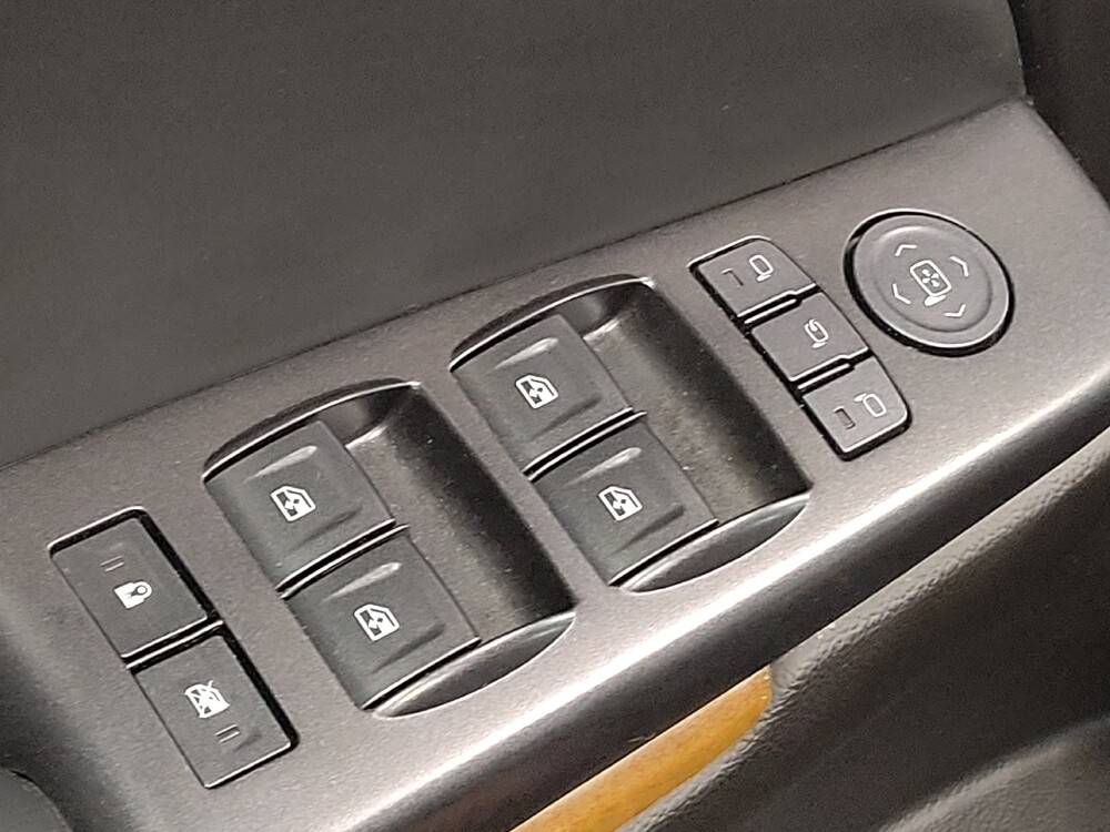 2016 GMC Yukon XL in Lubbock, TX 79424 - 18124328 27