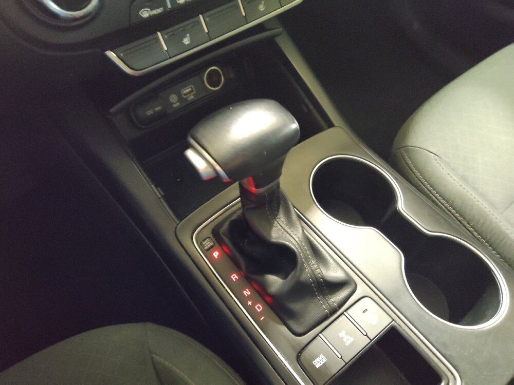 2020 Kia Sorento in Lubbock, TX 79424 - 18124329 26