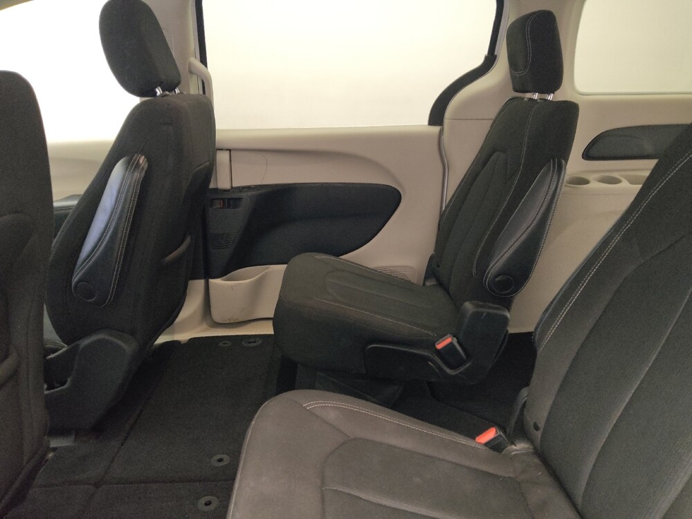 2022 Chrysler Voyager in Lewisville, TX 75067 - 18124334 18