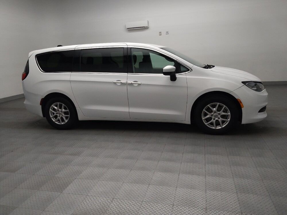 2022 Chrysler Voyager in Lewisville, TX 75067 - 18124334 11