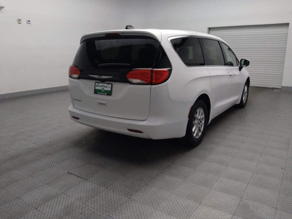 2022 Chrysler Voyager in Lewisville, TX 75067 - 18124334 9