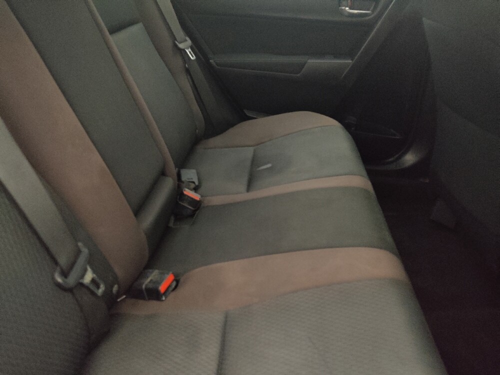 2018 Toyota Corolla in Clearwater, FL 33764 - 18124340 19