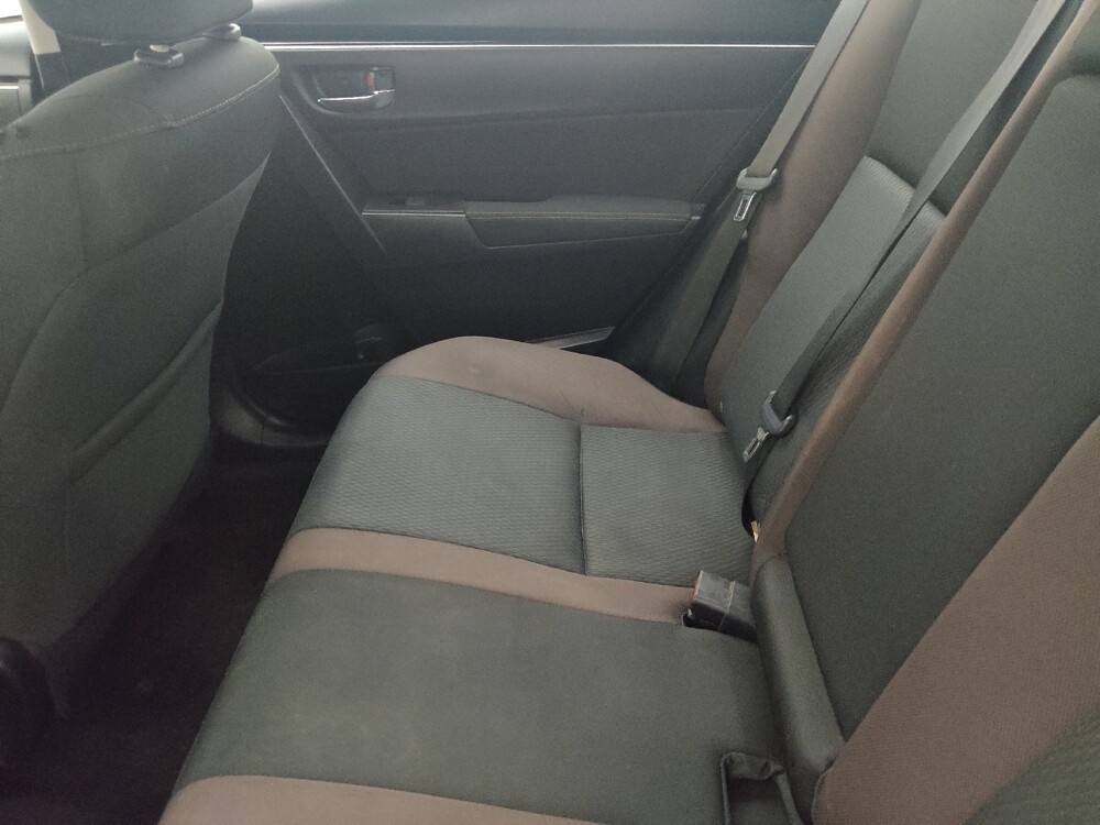 2018 Toyota Corolla in Clearwater, FL 33764 - 18124340 18