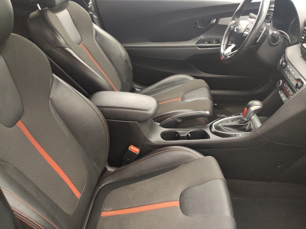 2019 Hyundai Veloster in Bradenton, FL 34207 - 18124344 21