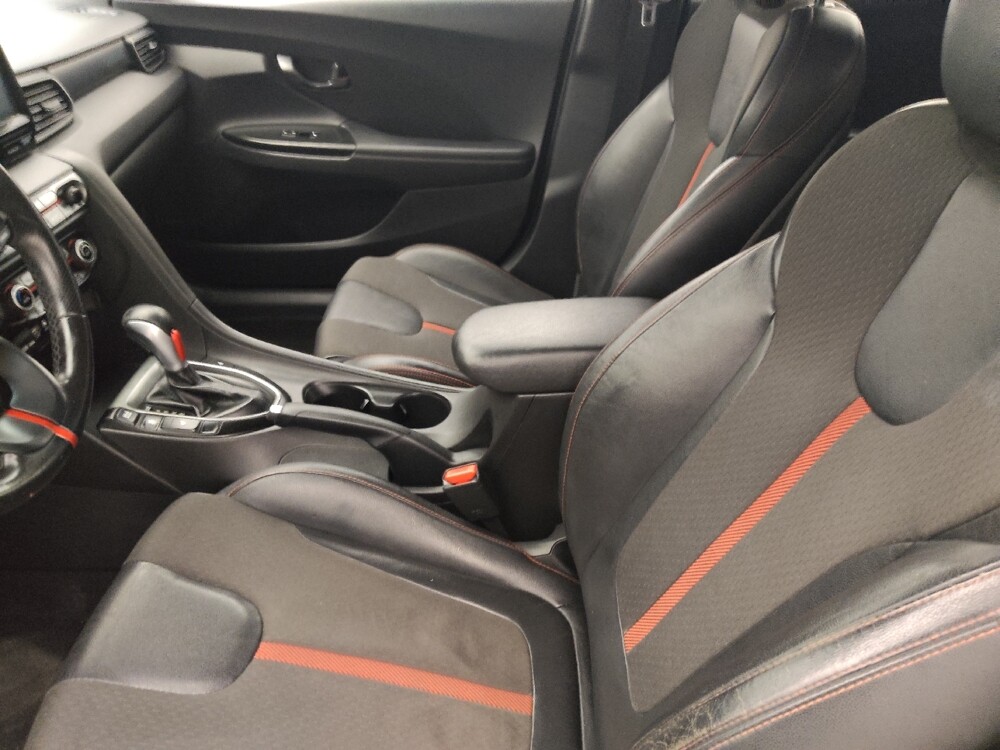 2019 Hyundai Veloster in Bradenton, FL 34207 - 18124344 17