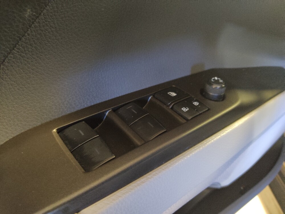 2023 Toyota Camry in Tampa, FL 33619 - 18124350 27