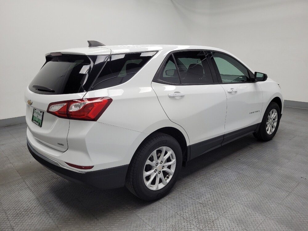 2018 Chevrolet Equinox in Las Vegas, NV 89102 - 18124364 10