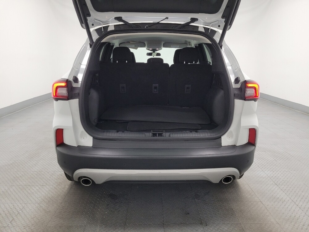 2023 Ford Escape in Las Vegas, NV 89104 - 18124366 29