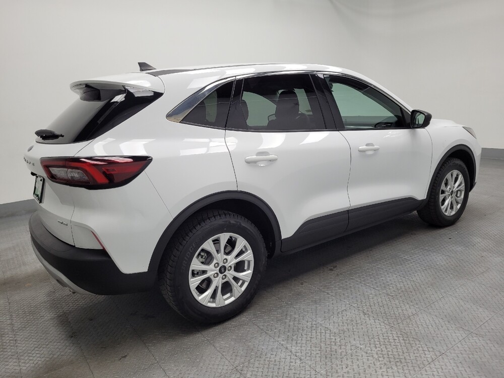 2023 Ford Escape in Las Vegas, NV 89104 - 18124366 10