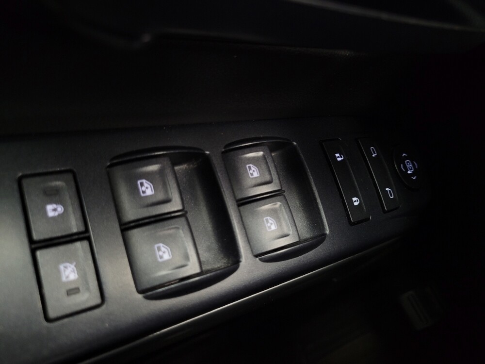 2018 Chevrolet Silverado 1500 in Las Vegas, NV 89104 - 18124367 27