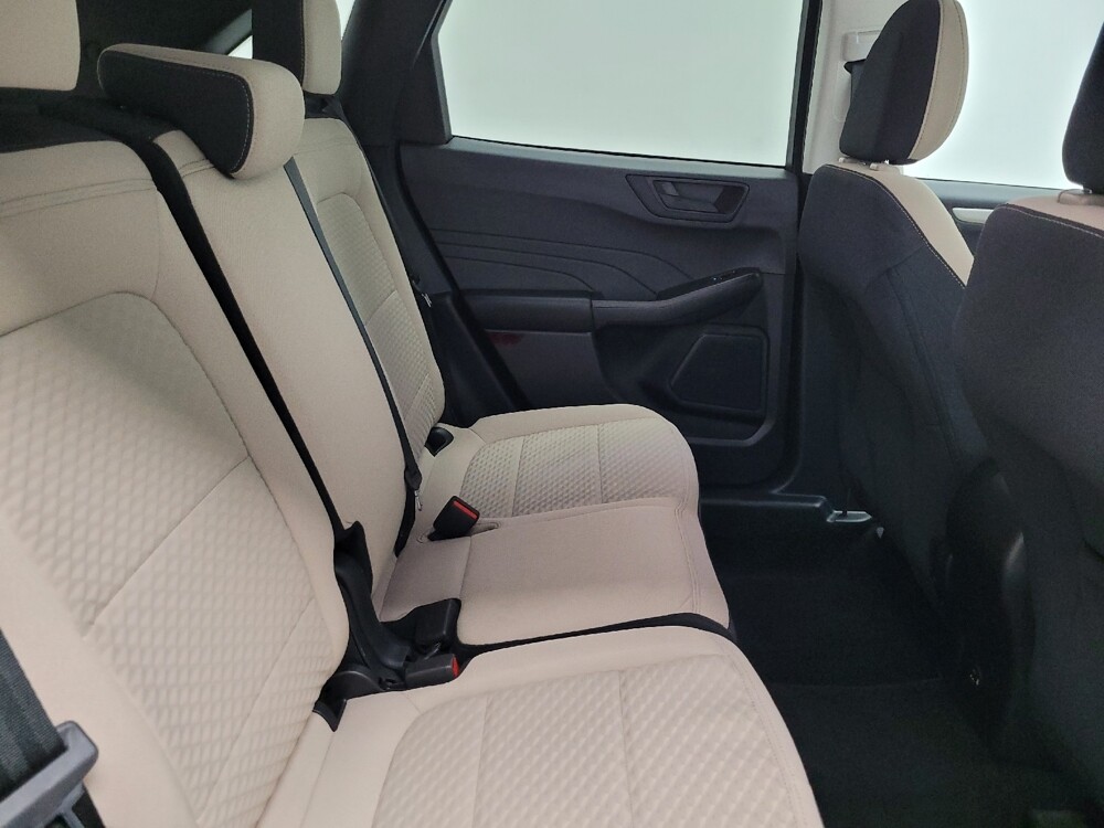 2022 Ford Escape in Las Vegas, NV 89104 - 18124369 19