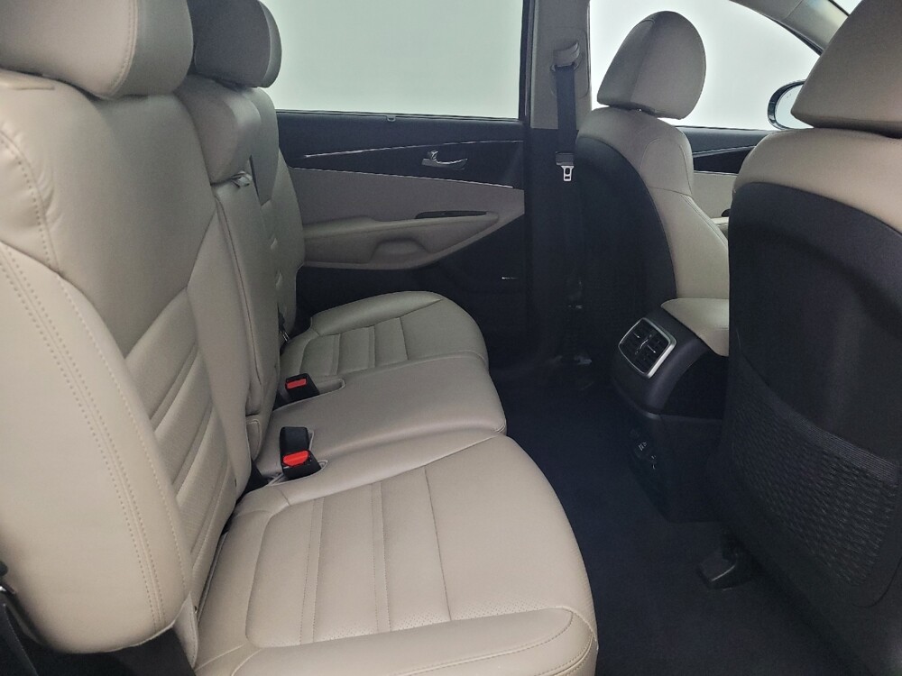 2019 Kia Sorento in Savannah, GA 31419 - 18124386 19