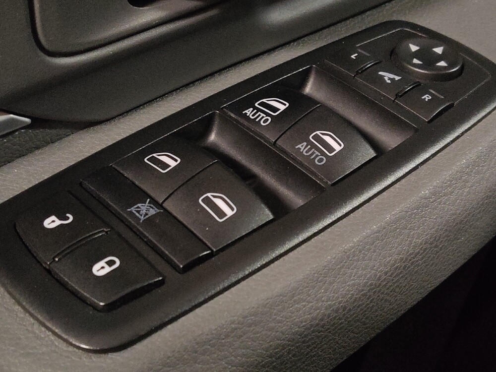 2016 RAM 1500 in Hialeah, FL 33014 - 18124390 27