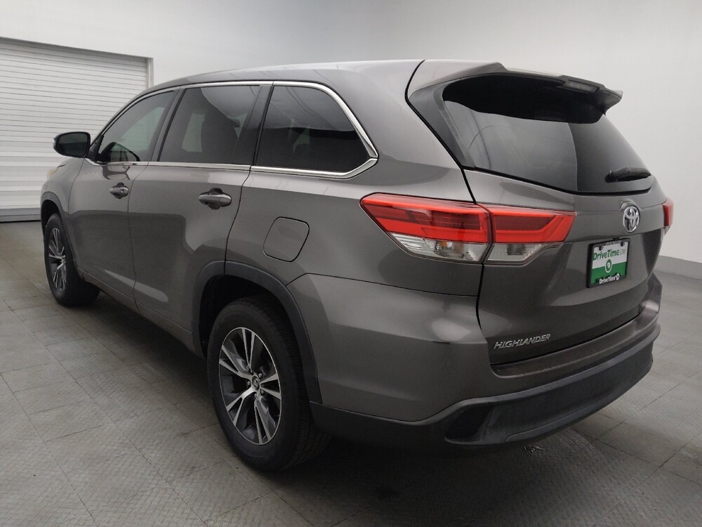 2018 Toyota Highlander in Ocala, FL 34471 - 18124393 5