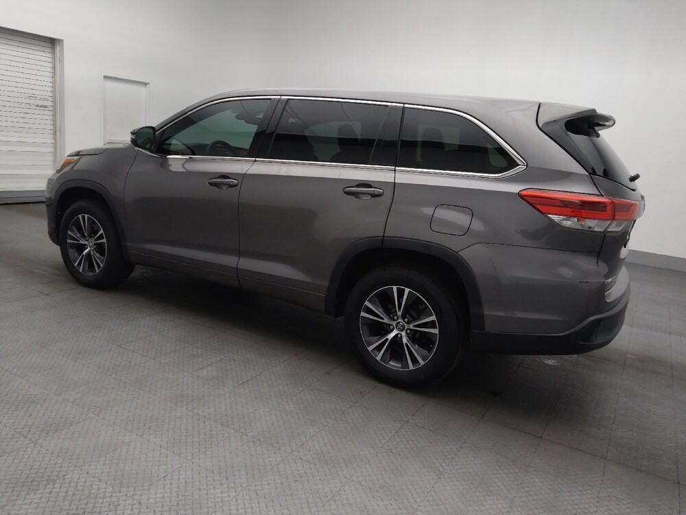 2018 Toyota Highlander in Ocala, FL 34471 - 18124393 3