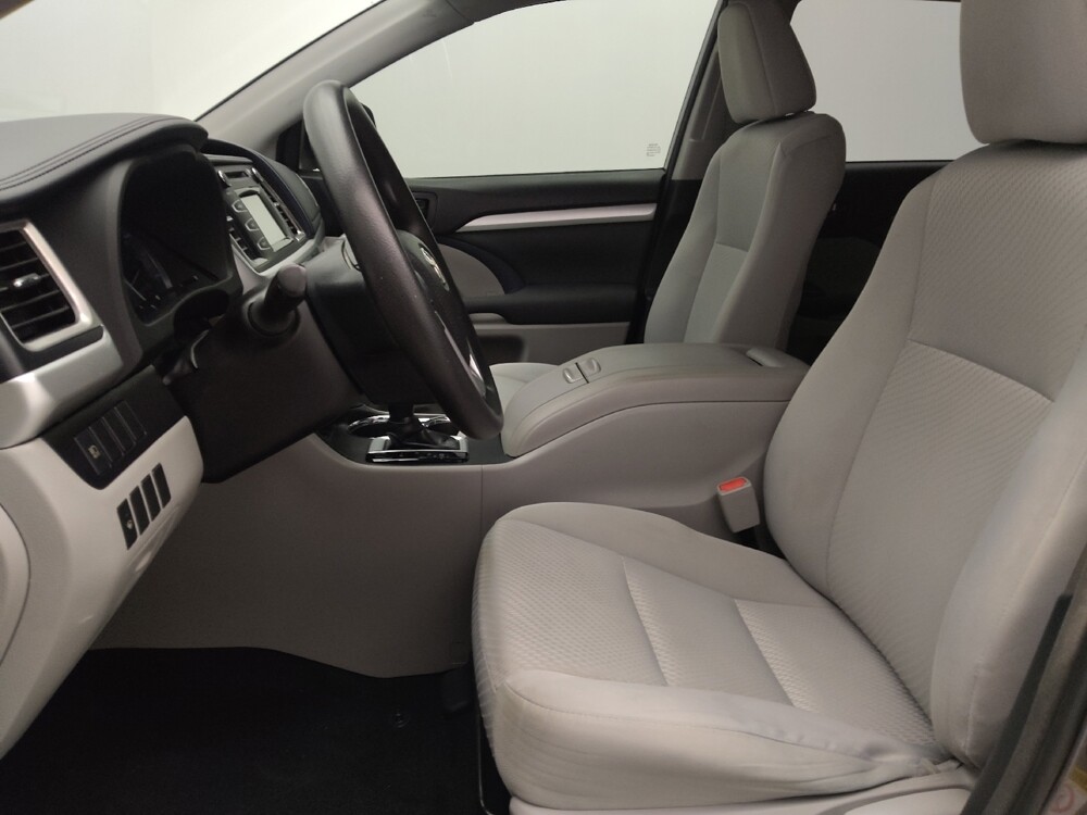 2018 Toyota Highlander in Ocala, FL 34471 - 18124393 17