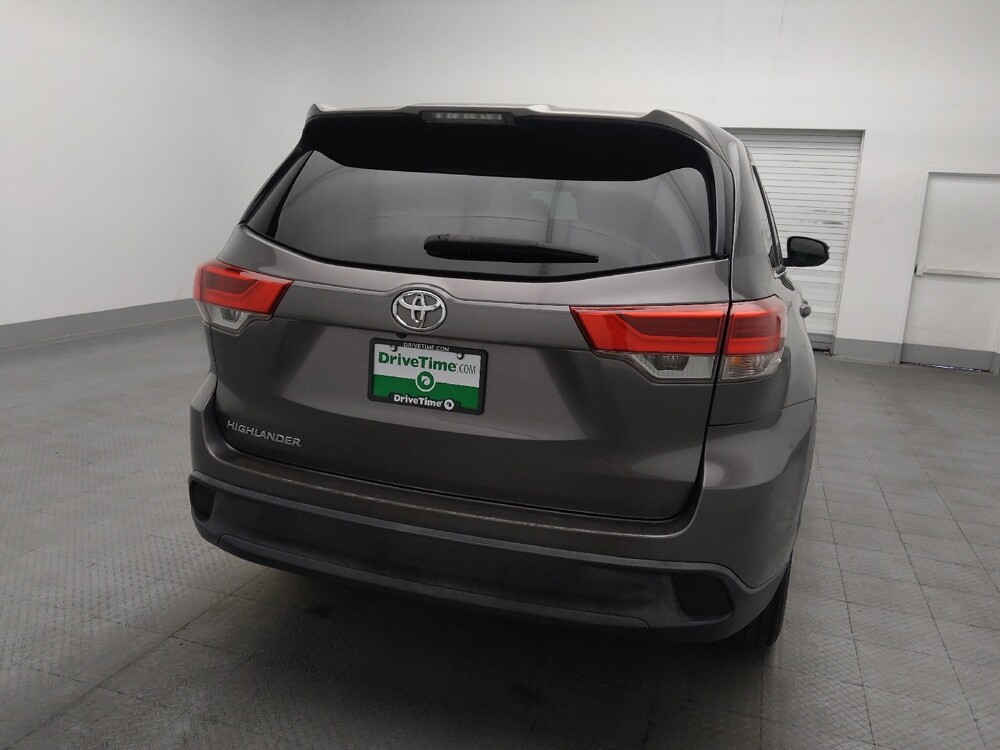 2018 Toyota Highlander in Ocala, FL 34471 - 18124393 7