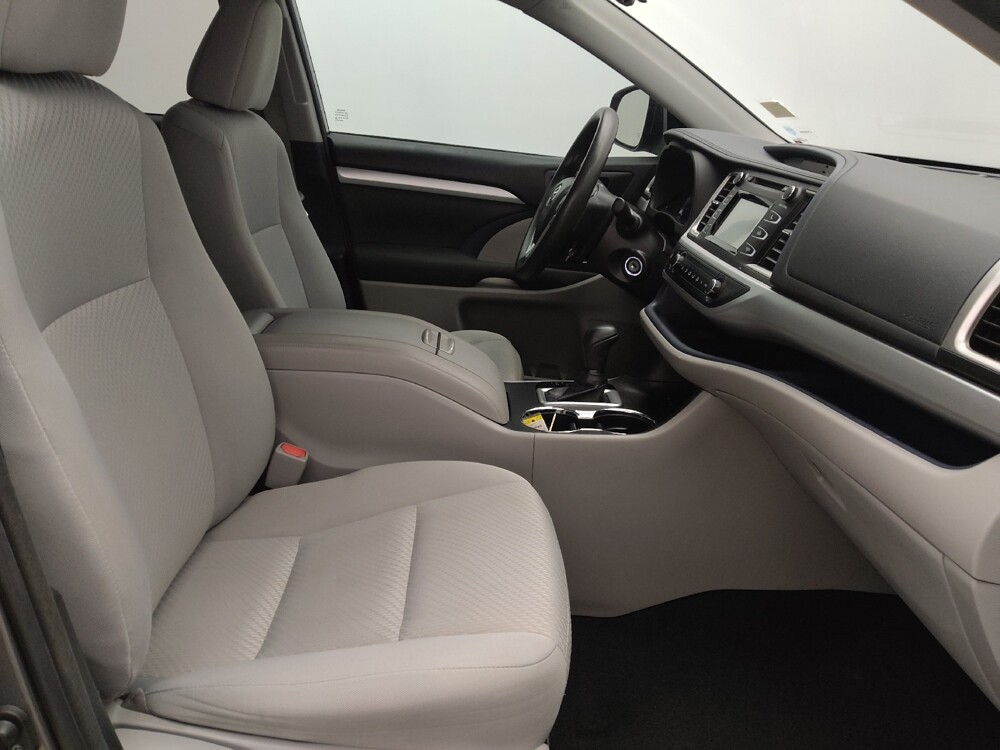 2018 Toyota Highlander in Ocala, FL 34471 - 18124393 21