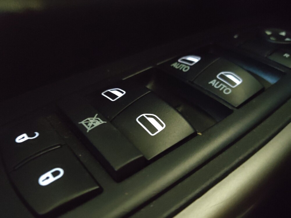 2019 Jeep Cherokee in Winston-Salem, NC 27103 - 18124410 27