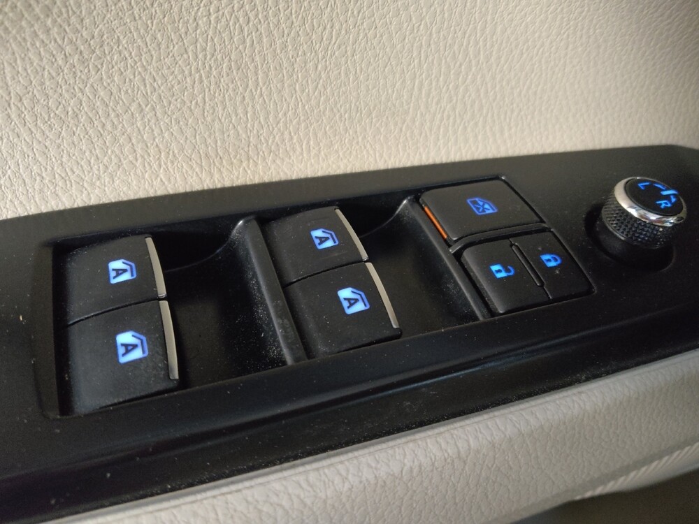 2020 Toyota Camry in Charleston, SC 29414 - 18124425 27