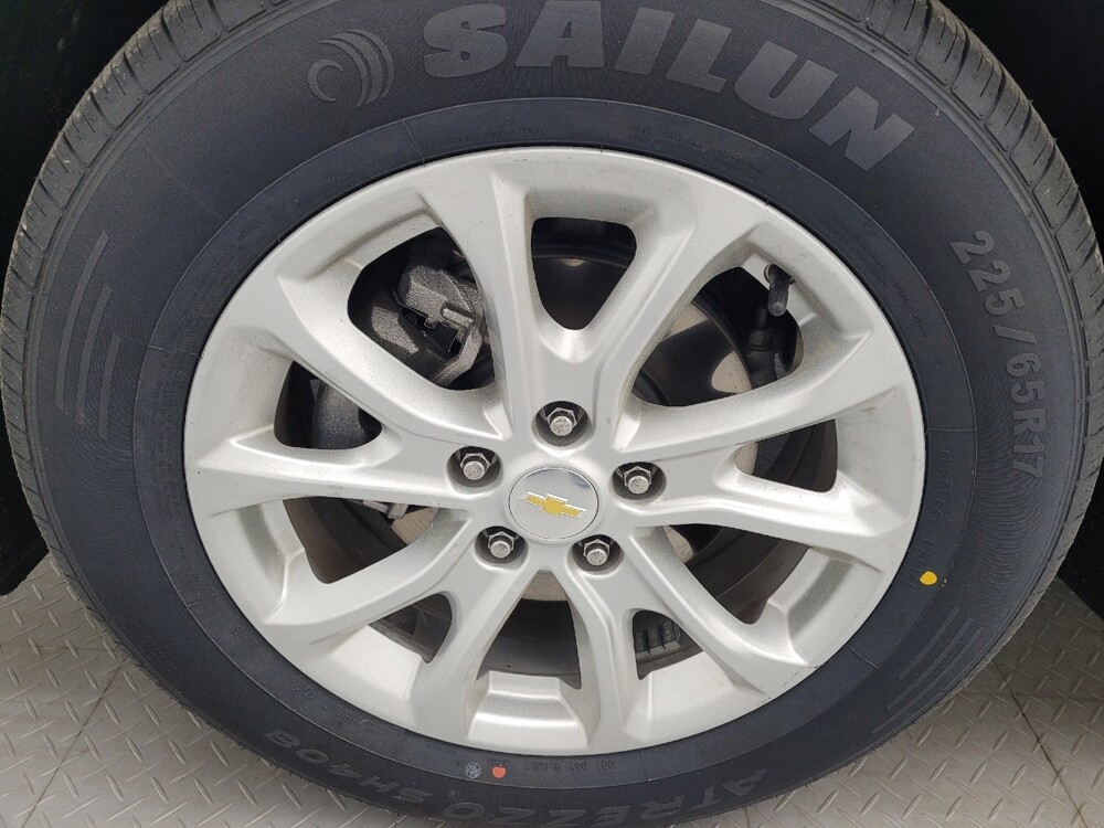 2018 Chevrolet Equinox in Charleston, SC 29414 - 18124434 31