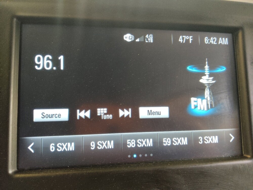 2018 Chevrolet Equinox in Charleston, SC 29414 - 18124434 25