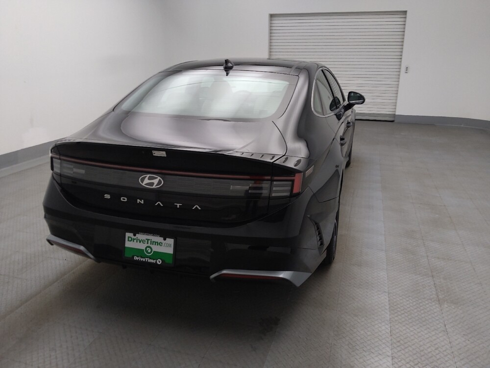 2024 Hyundai Sonata in Lakewood, CO 80215 - 18124437 7