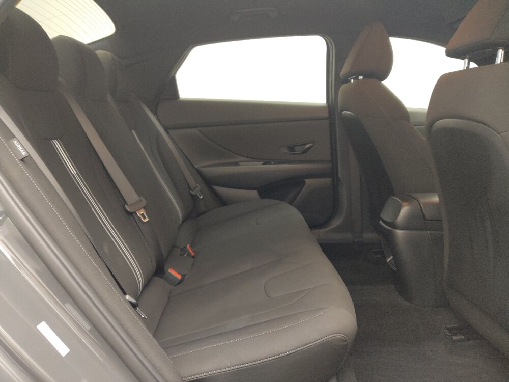 2025 Hyundai Elantra in Albuquerque, NM 87113 - 18124443 19