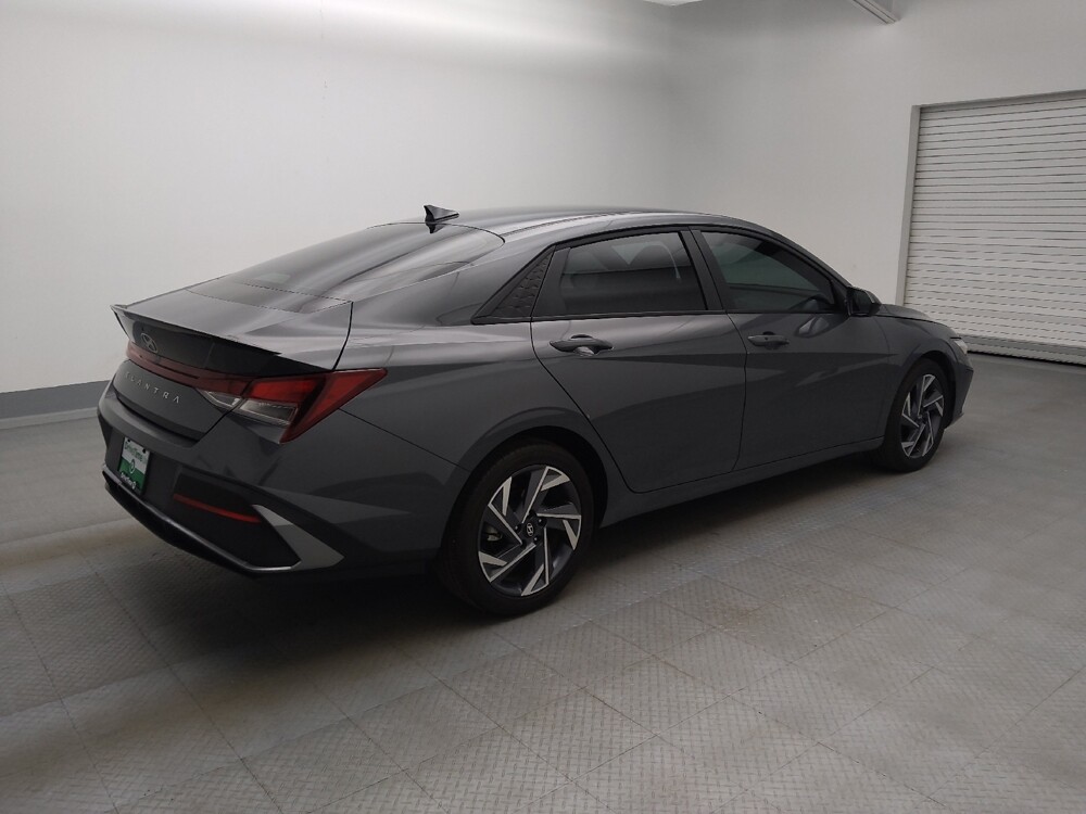 2025 Hyundai Elantra in Albuquerque, NM 87113 - 18124443 10