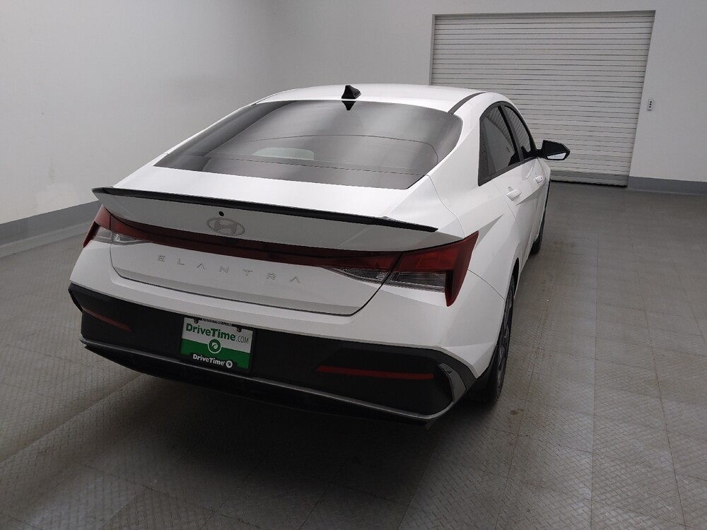 2025 Hyundai Elantra in Albuquerque, NM 87113 - 18124448 7