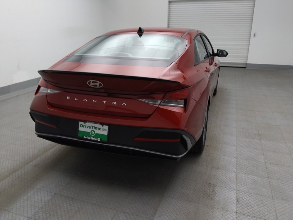 2025 Hyundai Elantra in Albuquerque, NM 87113 - 18124452 7