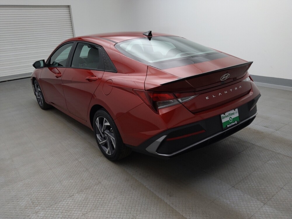 2025 Hyundai Elantra in Albuquerque, NM 87113 - 18124452 5