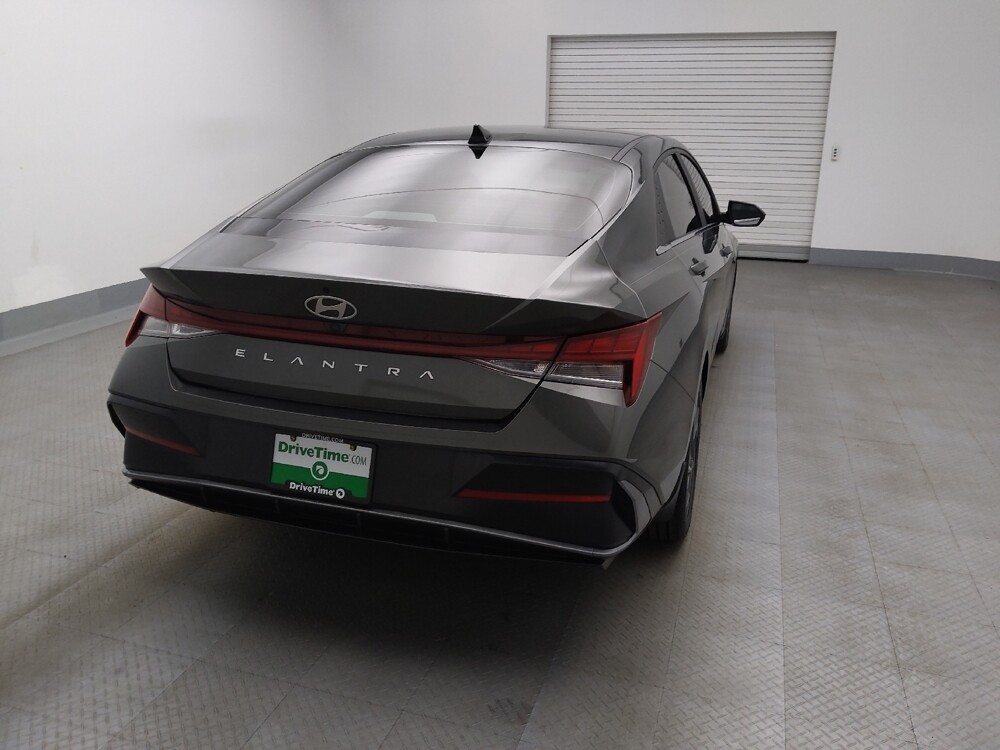 2024 Hyundai Elantra in Denver, CO 80012 - 18124453 7