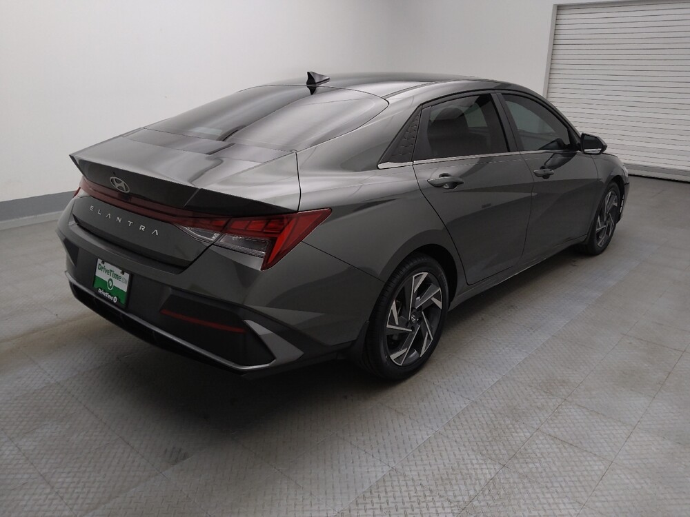 2024 Hyundai Elantra in Denver, CO 80012 - 18124453 9