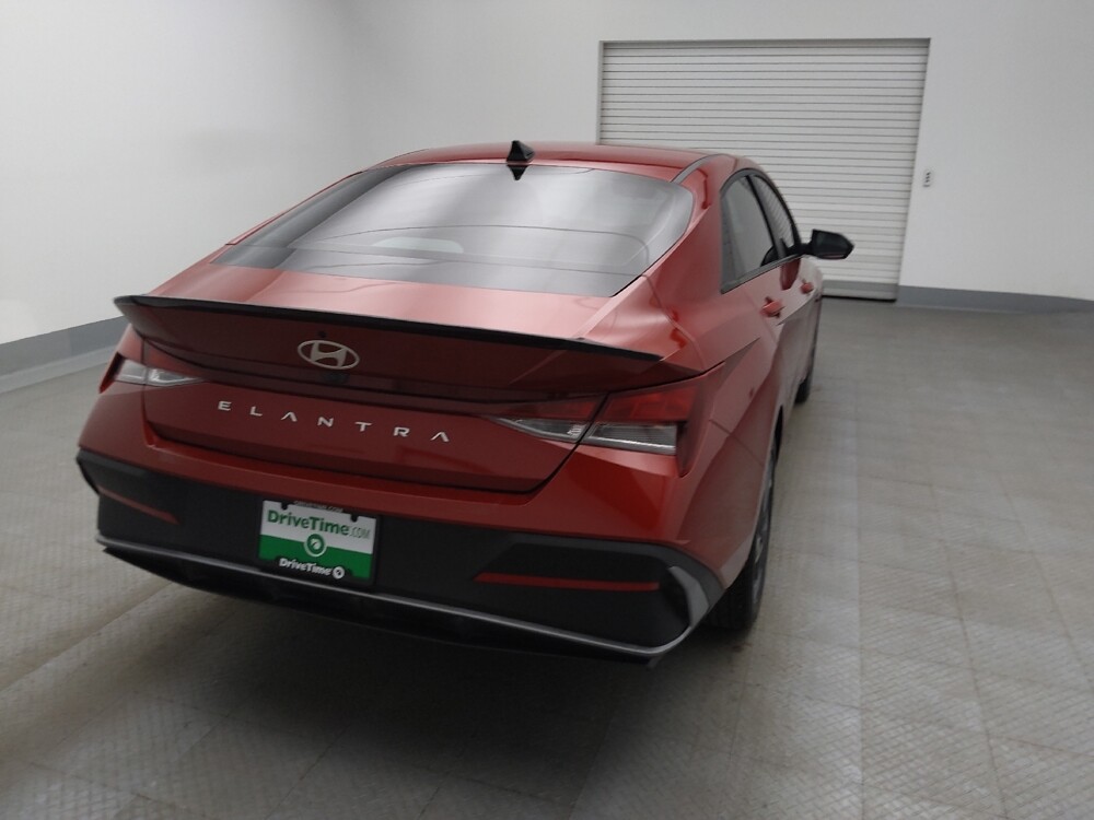 2025 Hyundai Elantra in Colorado Springs, CO 80909 - 18124454 7