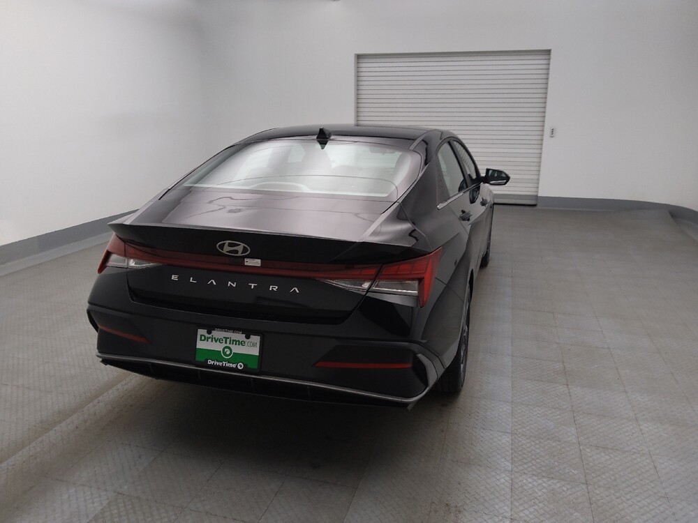 2025 Hyundai Elantra in Albuquerque, NM 87113 - 18124455 7