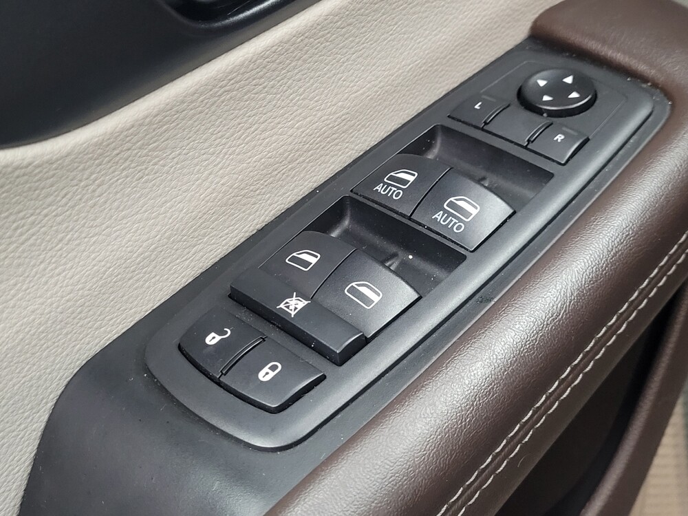 2020 Chrysler Pacifica in Memphis, TN 38115 - 18124469 27