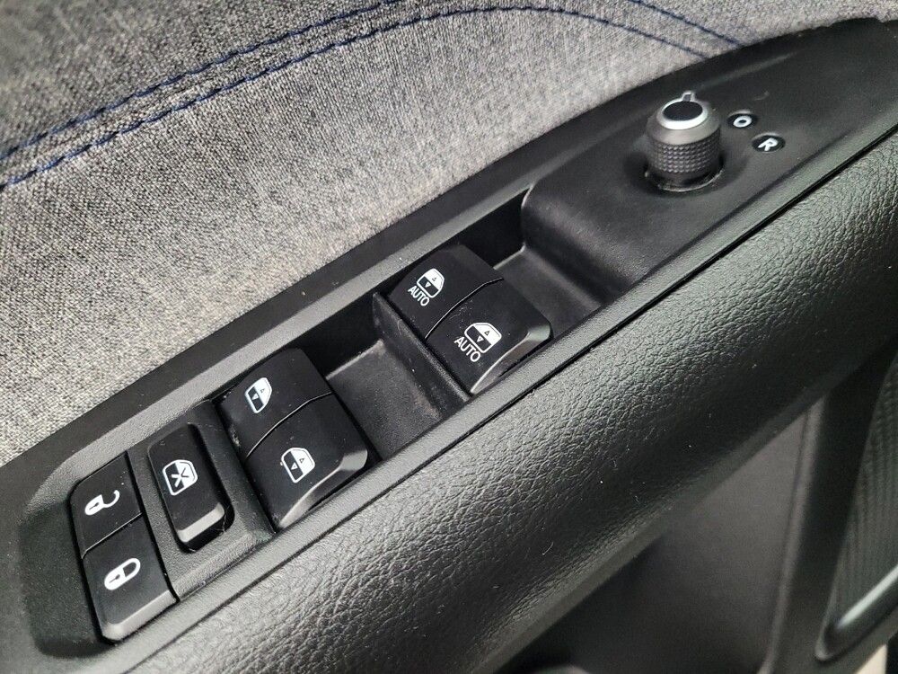 2023 Jeep Compass in Memphis, TN 38115 - 18124473 27