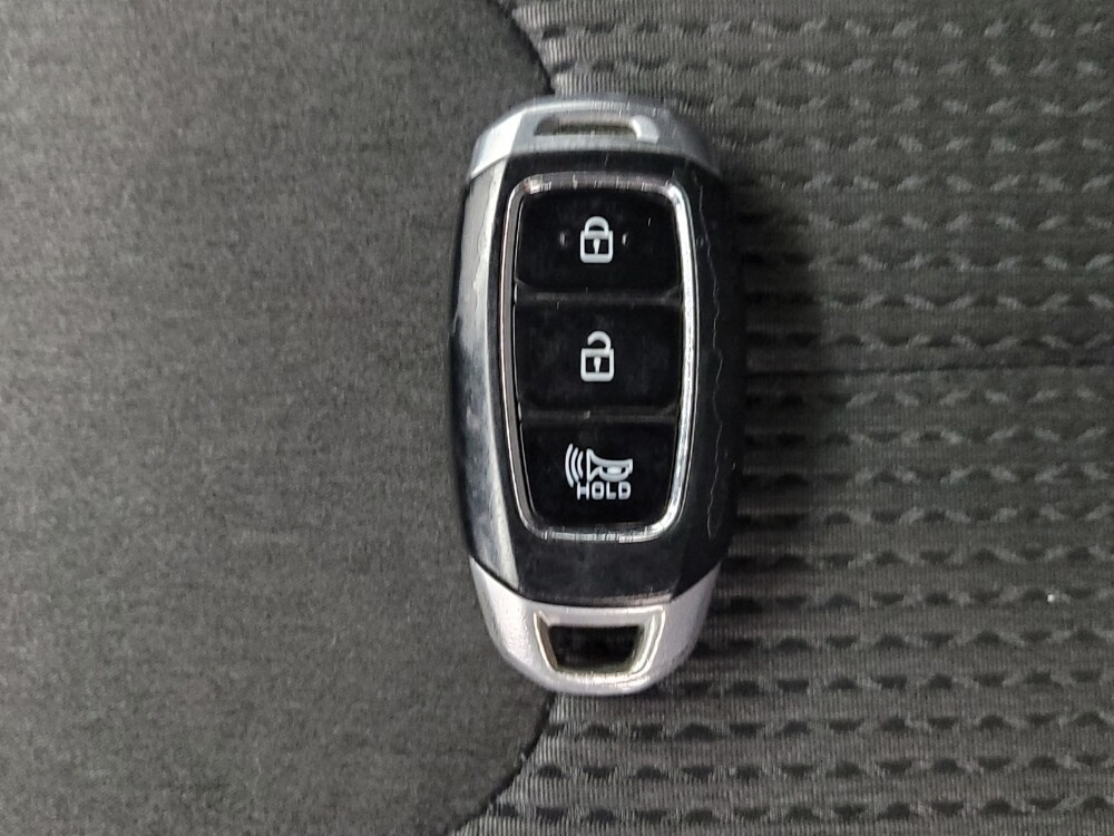 2020 Hyundai Santa Fe in Memphis, TN 38115 - 18124474 32