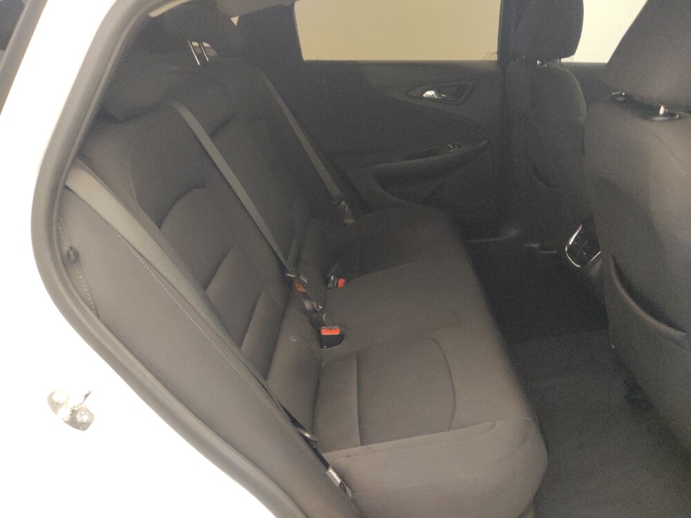 2019 Chevrolet Malibu in Houston, TX 77074 - 18124482 19