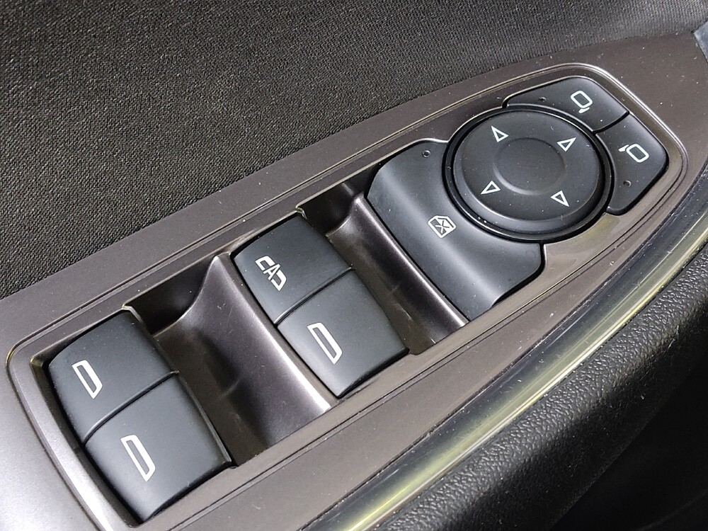 2019 Chevrolet Malibu in Houston, TX 77074 - 18124482 27