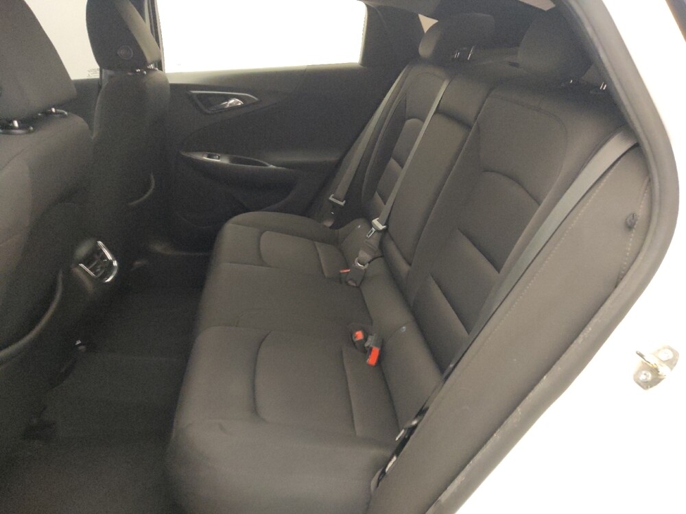 2019 Chevrolet Malibu in Houston, TX 77074 - 18124482 18